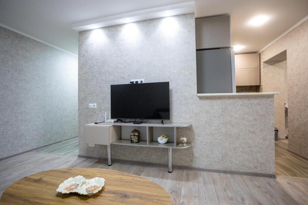 Ninia'S Apartment Kutaisi Dış mekan fotoğraf