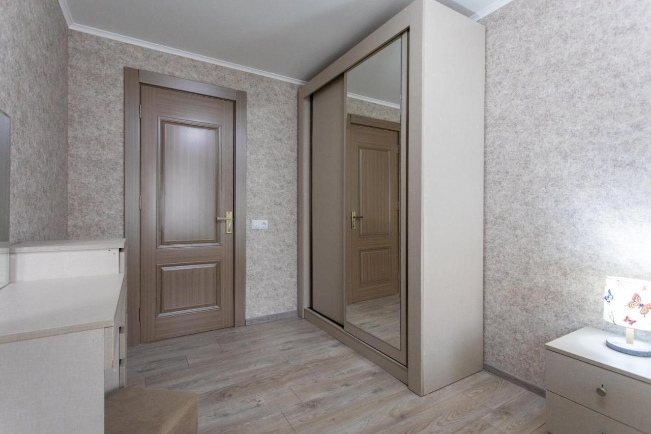 Ninia'S Apartment Kutaisi Dış mekan fotoğraf